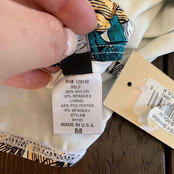 NWT Ris-K Sol One-Piece Bungalow Swimwear Color Lotus Size M Style #R1101 - Picture 7 of 10